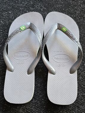 Havaianas Brazil Flip Flops Womens Size 9/10